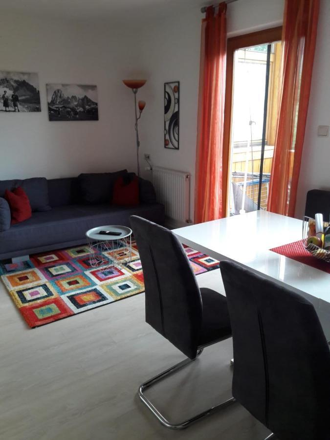 Apartments Oberhollenzer ไบรยัส ภายนอก รูปภาพ