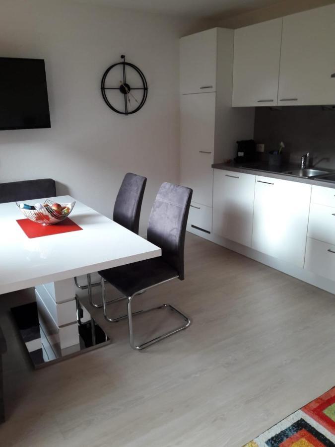 Apartments Oberhollenzer ไบรยัส ภายนอก รูปภาพ