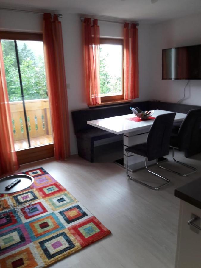 Apartments Oberhollenzer ไบรยัส ภายนอก รูปภาพ
